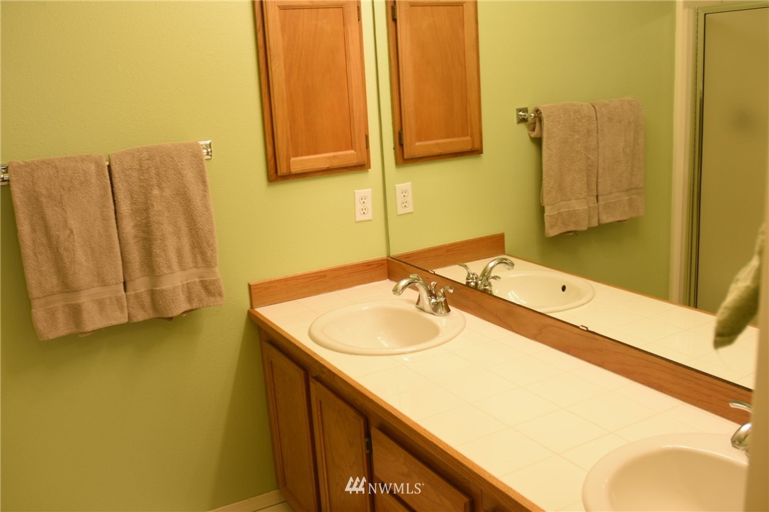 2032 187th Place Southeast Bothell, WA 98012 - Photo 14 of 22