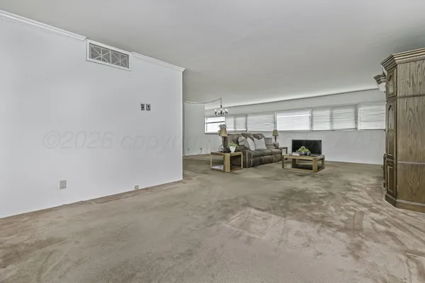 a view of utility room