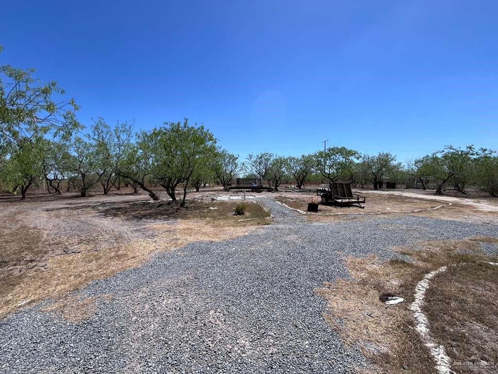 33607 Barlow Road San Benito, TX 78586 - Photo 6 of 15