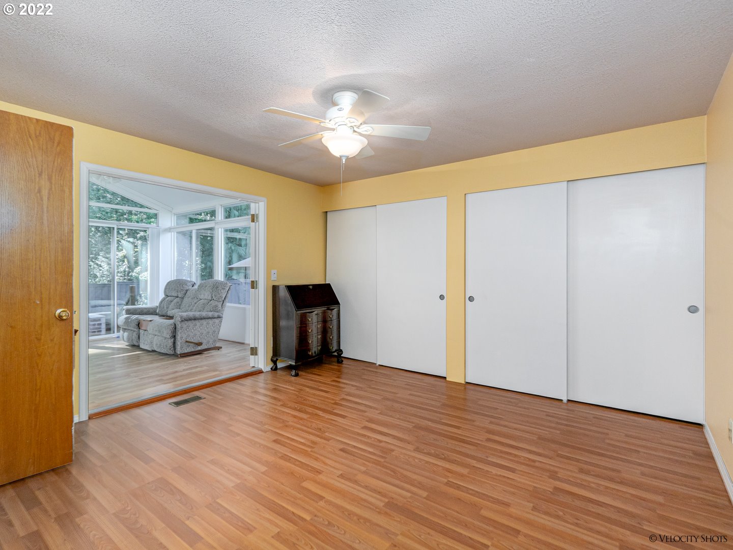 37260 Dubarko Road Sandy, OR 97055 - Photo 17 of 32 a living room with furniture and a large window