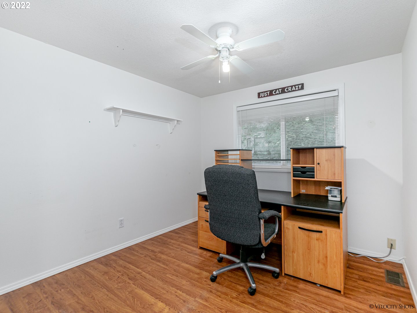 37260 Dubarko Road Sandy, OR 97055 - Photo 21 of 32 a view of workspace with wooden floor and workspace