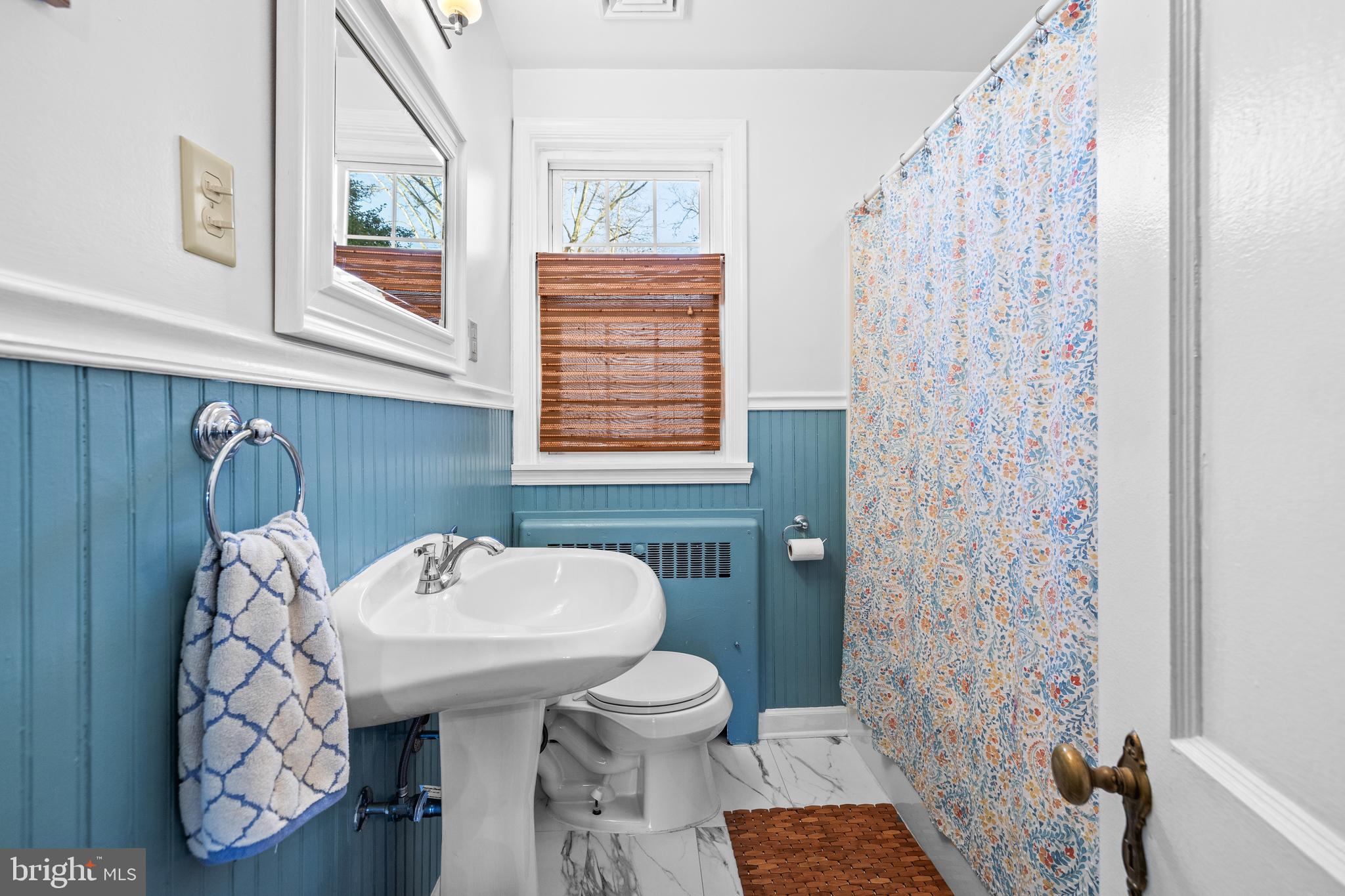 403 Dumbarton Road Baltimore, MD 21212 - Photo 22 of 36 Hall Bath