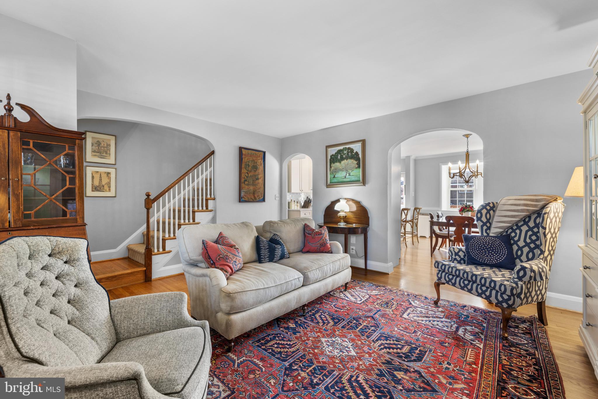403 Dumbarton Road Baltimore, MD 21212 - Photo 7 of 36 Living Room