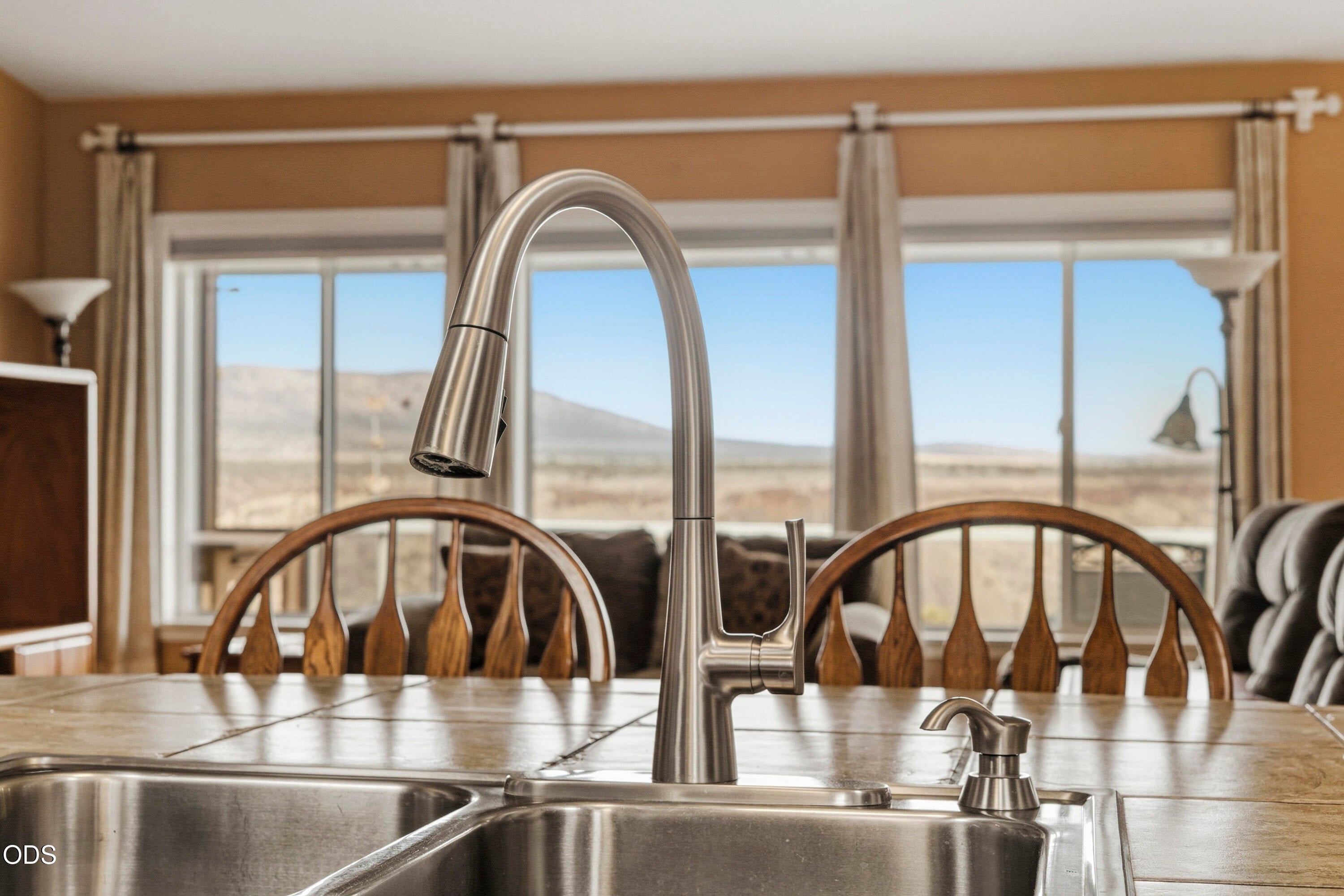 6040 Southwest Shad Road Terrebonne, OR 97760 - Photo 11 of 82 Gallery Image 11