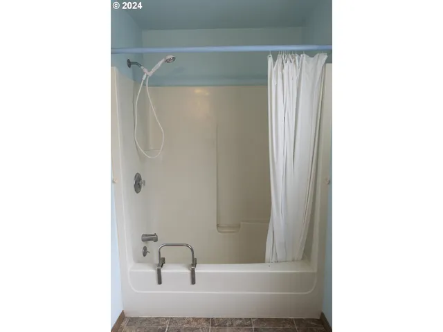 $678,000 | 27004 Briggs Hill Road, Eugene, OR 97405