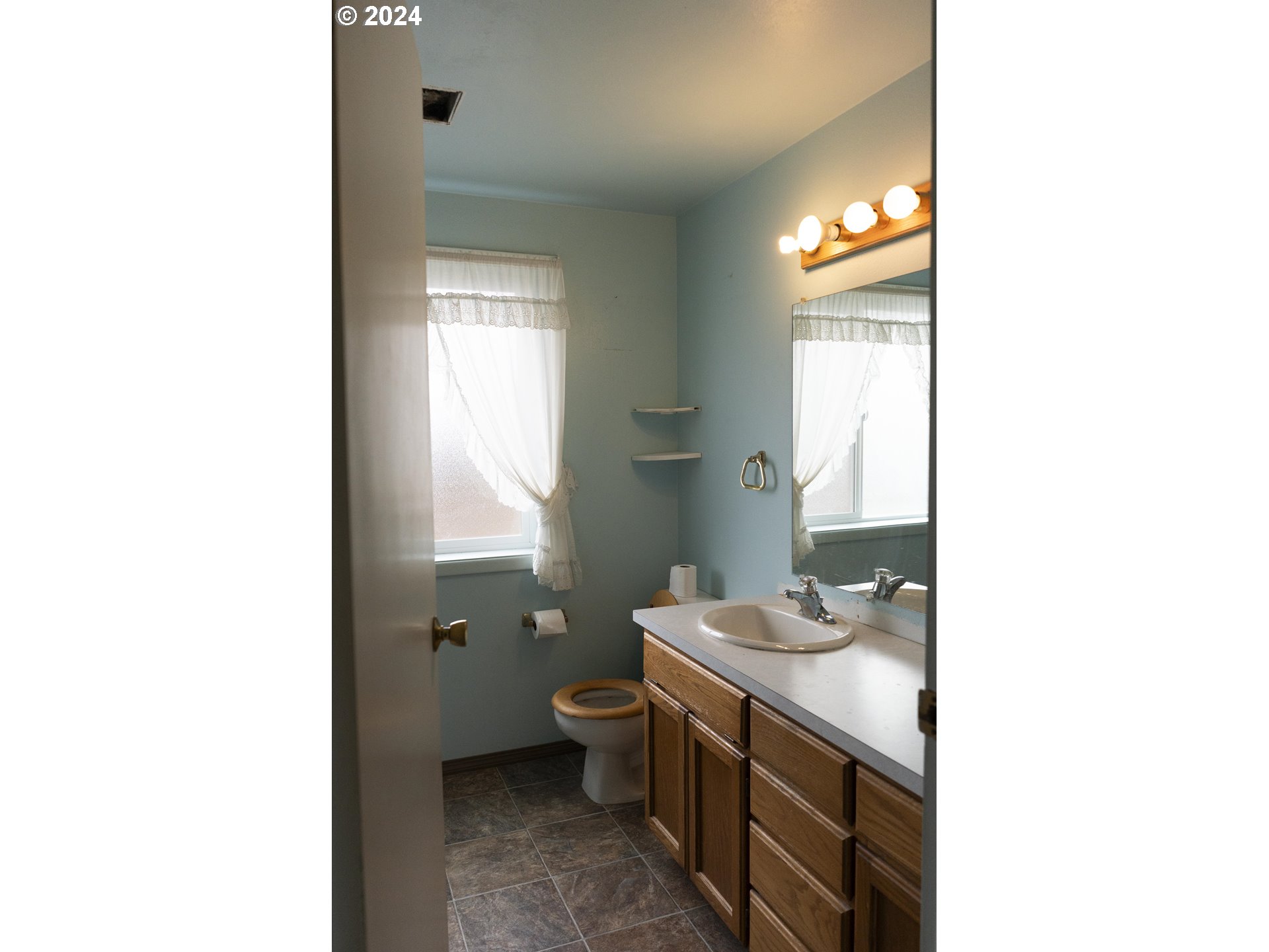 27004 Briggs Hill Road Eugene, OR 97405 - Photo 20 of 42