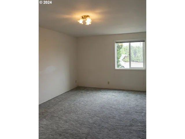 $678,000 | 27004 Briggs Hill Road, Eugene, OR 97405