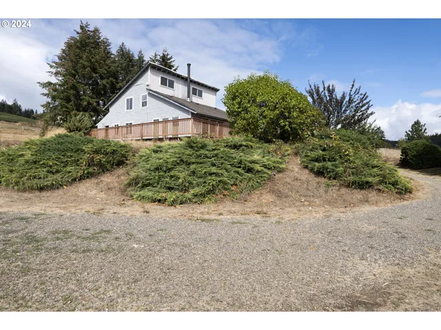 $678,000 | 27004 Briggs Hill Road, Eugene, OR 97405