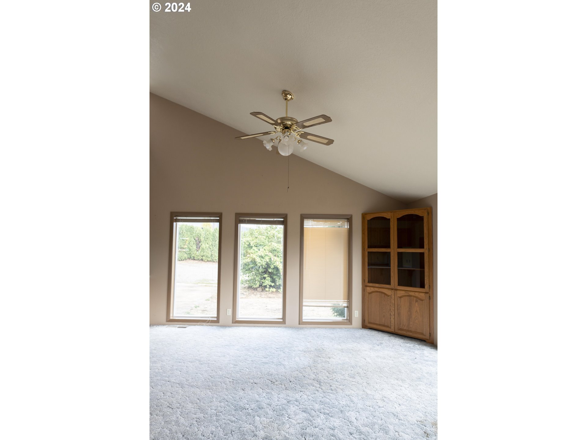 27004 Briggs Hill Road Eugene, OR 97405 - Photo 7 of 42