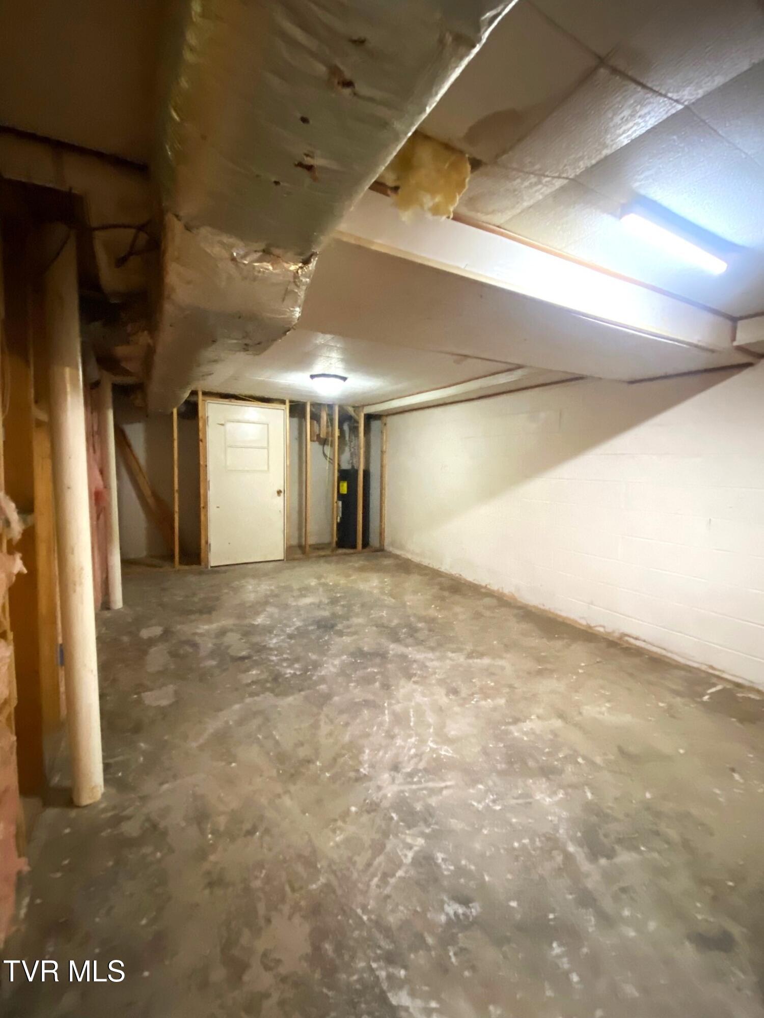 110 Mt Hebron Road Greeneville, TN 37743 - Photo 17 of 20 Gross basement 5