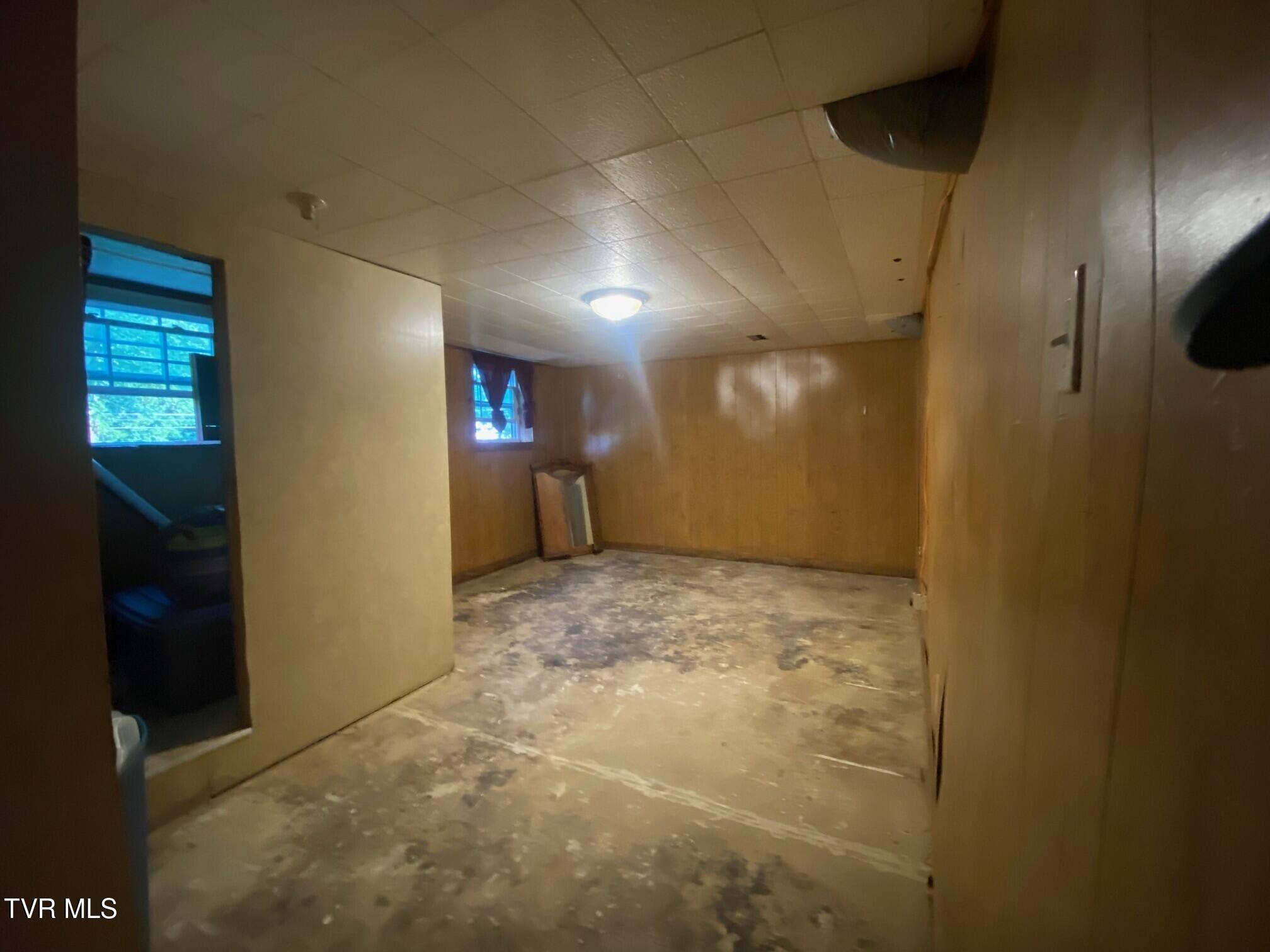 110 Mt Hebron Road Greeneville, TN 37743 - Photo 19 of 20 Gross basement 6