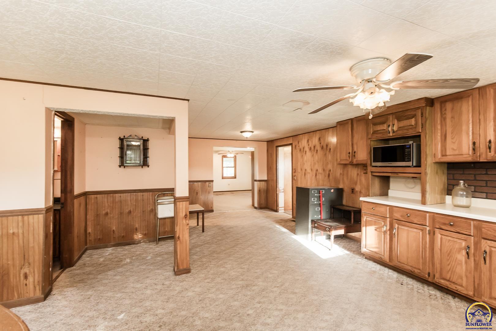 12140 Miller Road Harveyville, KS 66431 - Photo 43 of 99