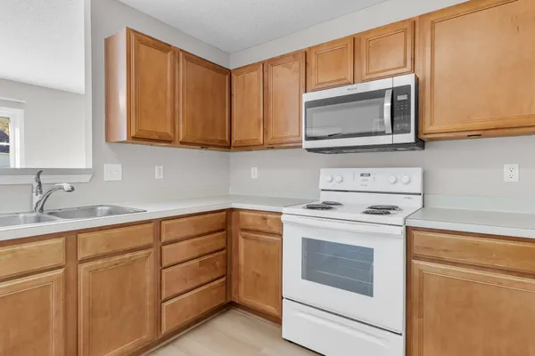 $2,145 | 131 Patriot Lane, Summerville, SC 29486