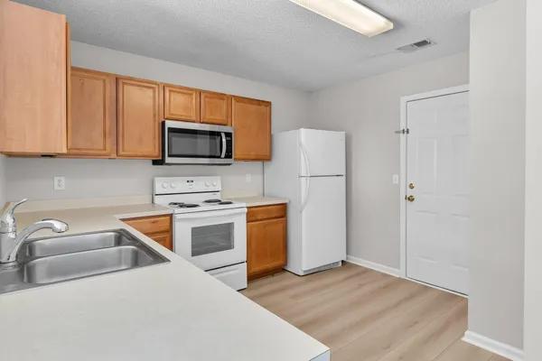 $2,145 | 131 Patriot Lane, Summerville, SC 29486