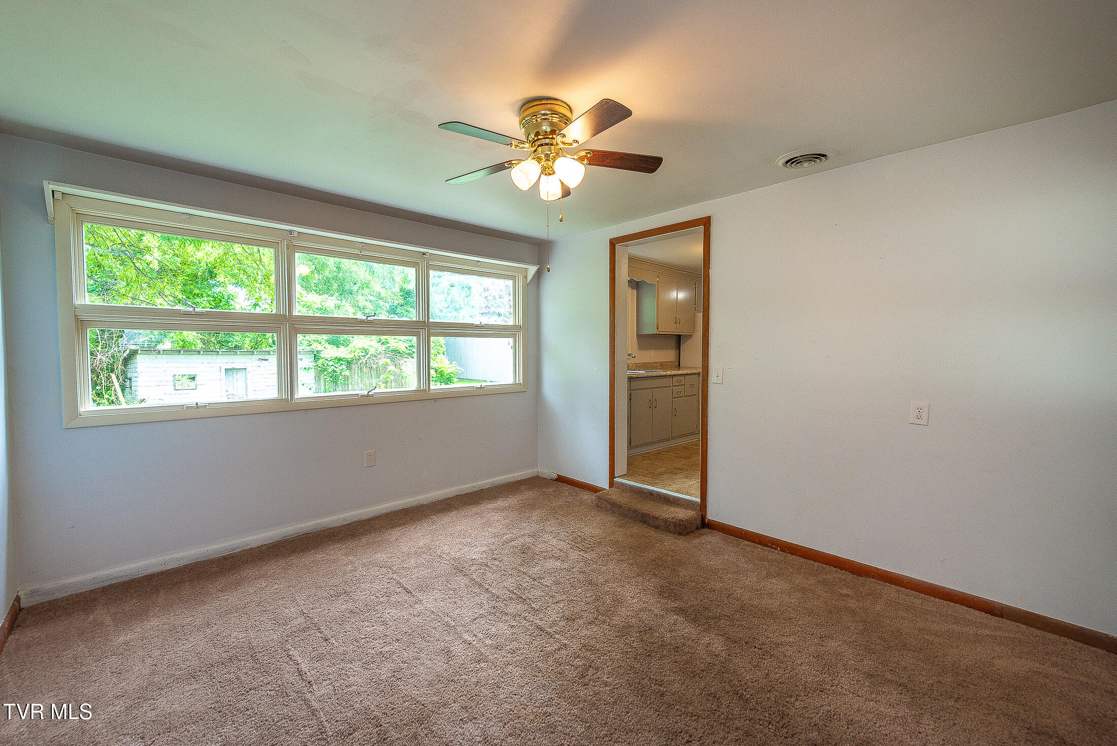 524 Old Beason Well Road Kingsport, TN 37660 - Photo 22 of 22 DSC_0418
