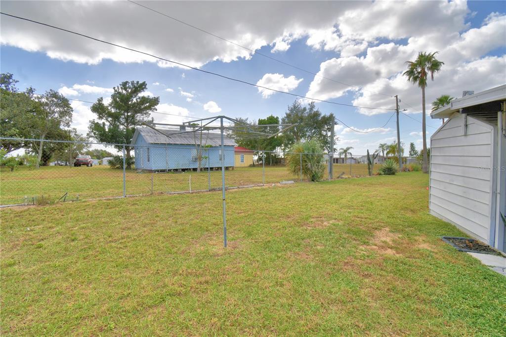 251 Patterson Road, Unit D35 Haines City, FL 33844 - Photo 22 of 37 a view of a indoor basketball court