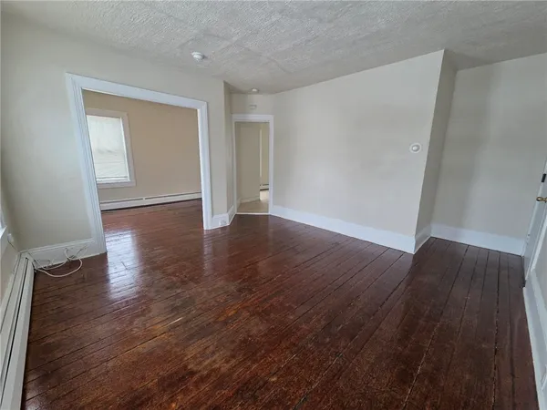 $1,650 | 292 Pleasant Street, East Providence, RI 02916