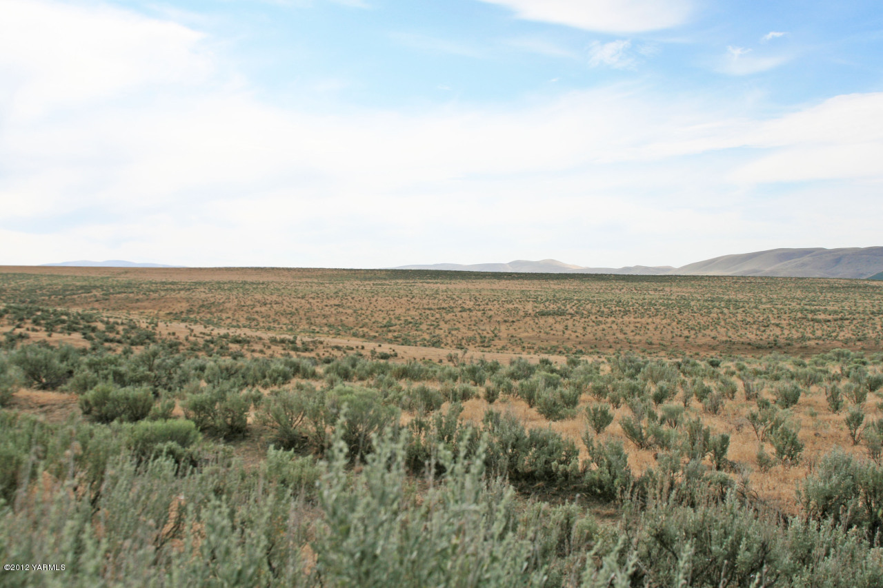 Nka Postma Road, Unit LOT E Moxee, WA 98936 - Photo 1 of 5 a view of an ocean