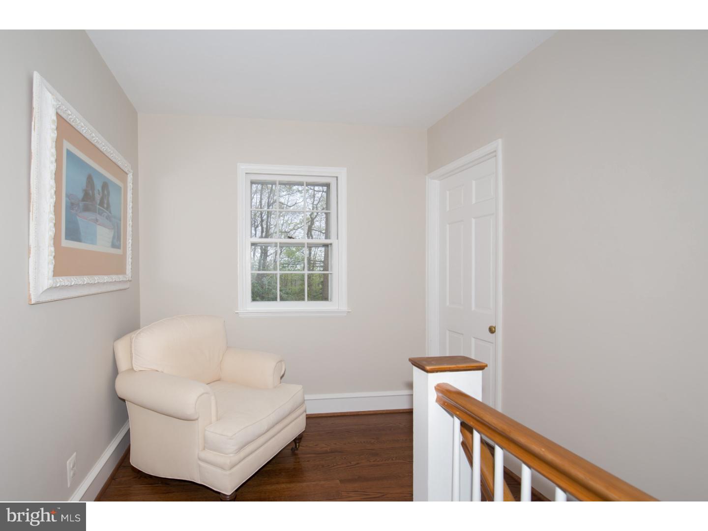415-419 Custis Road Glenside, PA 19038 - Photo 16 of 25 Hallway
