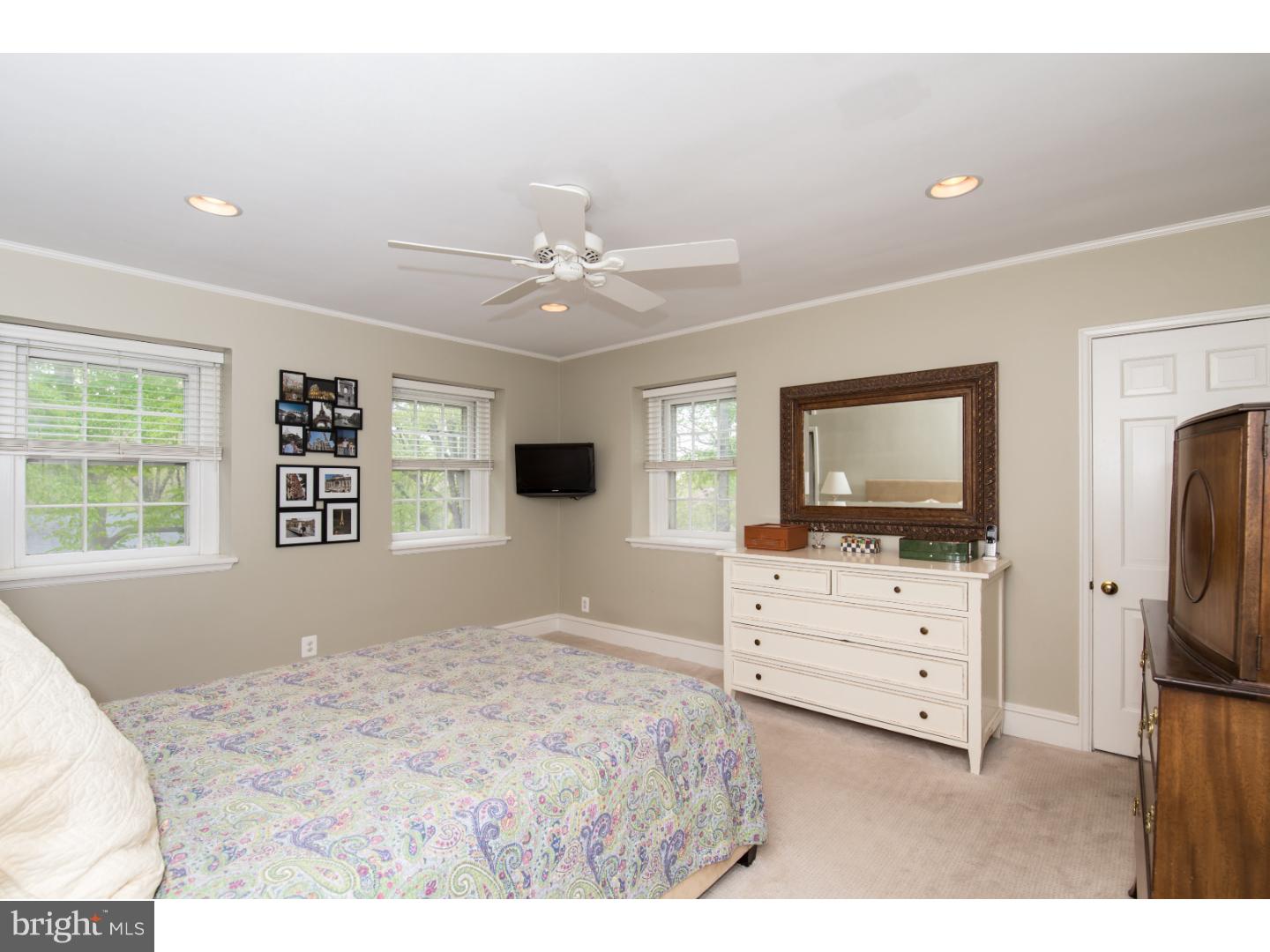 415-419 Custis Road Glenside, PA 19038 - Photo 17 of 25 Bedroom - Main