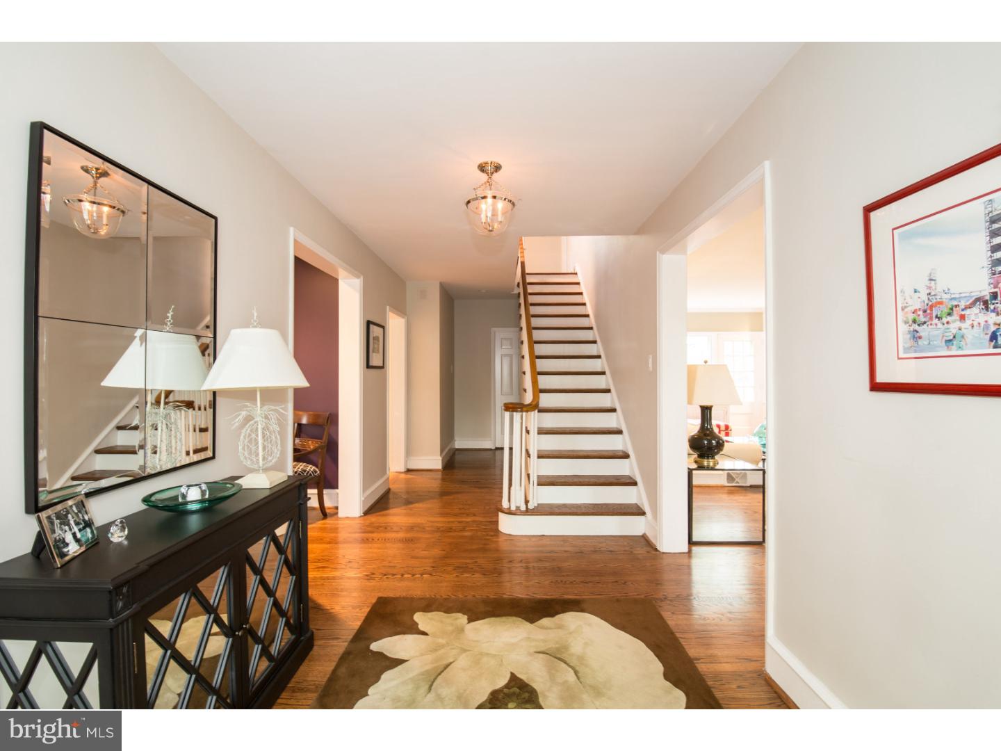 415-419 Custis Road Glenside, PA 19038 - Photo 5 of 25 Foyer