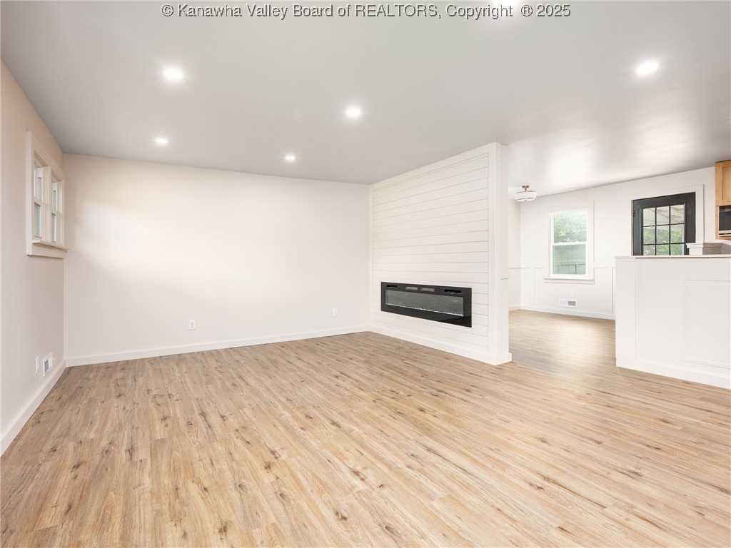 2087 Shadyside Road St. Albans, WV 25177 - Photo 3 of 44 Gallery Image 3