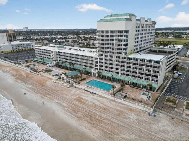 $89,900 | 2700 North Atlantic Avenue, Unit 921, Daytona Beach, FL 32118