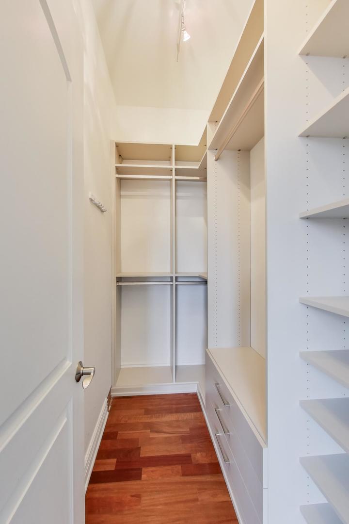 1148 West Monroe Street, Unit 5NE Chicago, IL 60607 - Photo 14 of 21 a bathroom with a tub and shower