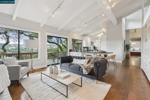 $2,855,000 | 858 Mountain View Drive, Lafayette, CA 94549