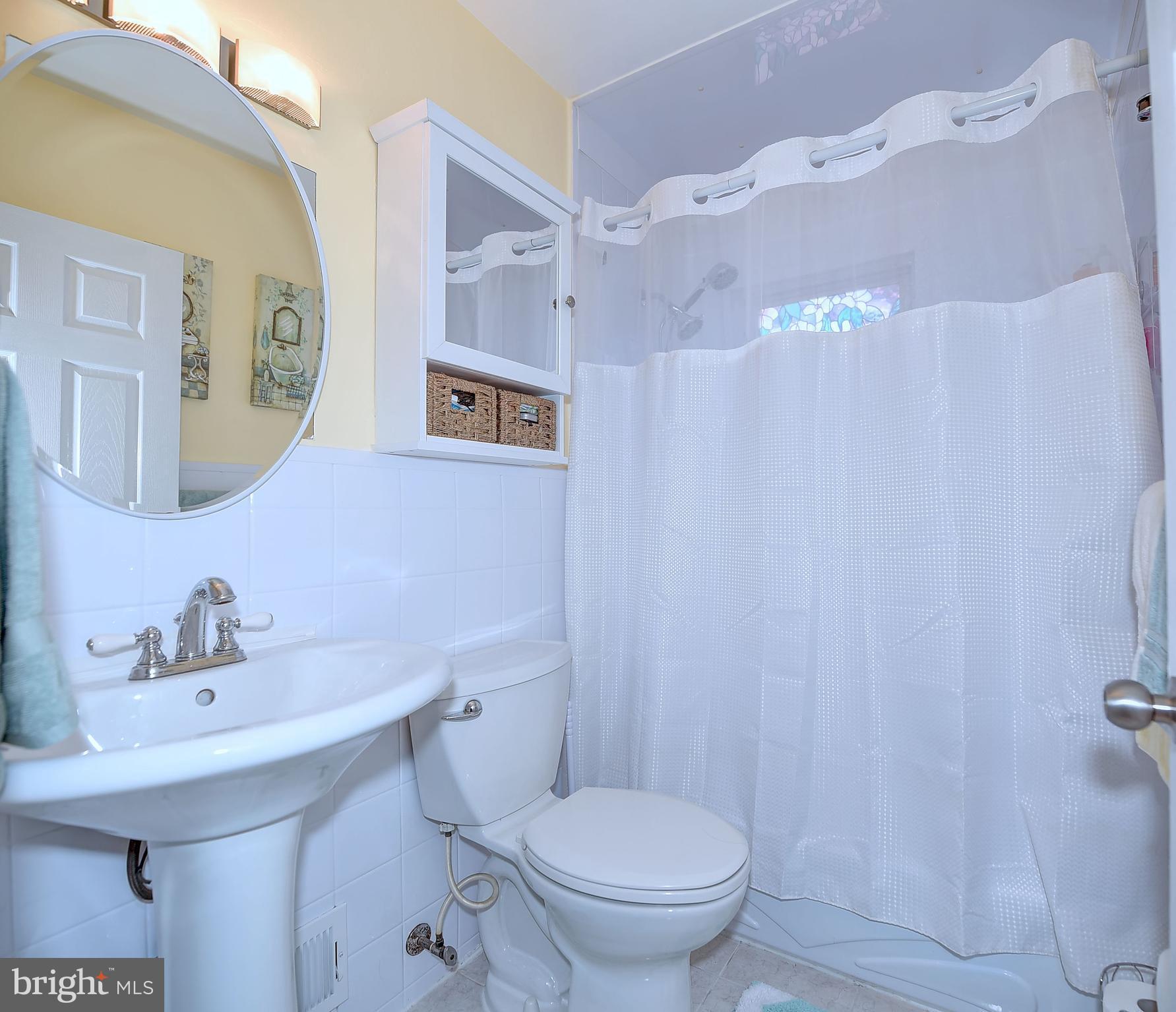 2744 Norfen Road Baltimore, MD 21227 - Photo 11 of 29 Bath