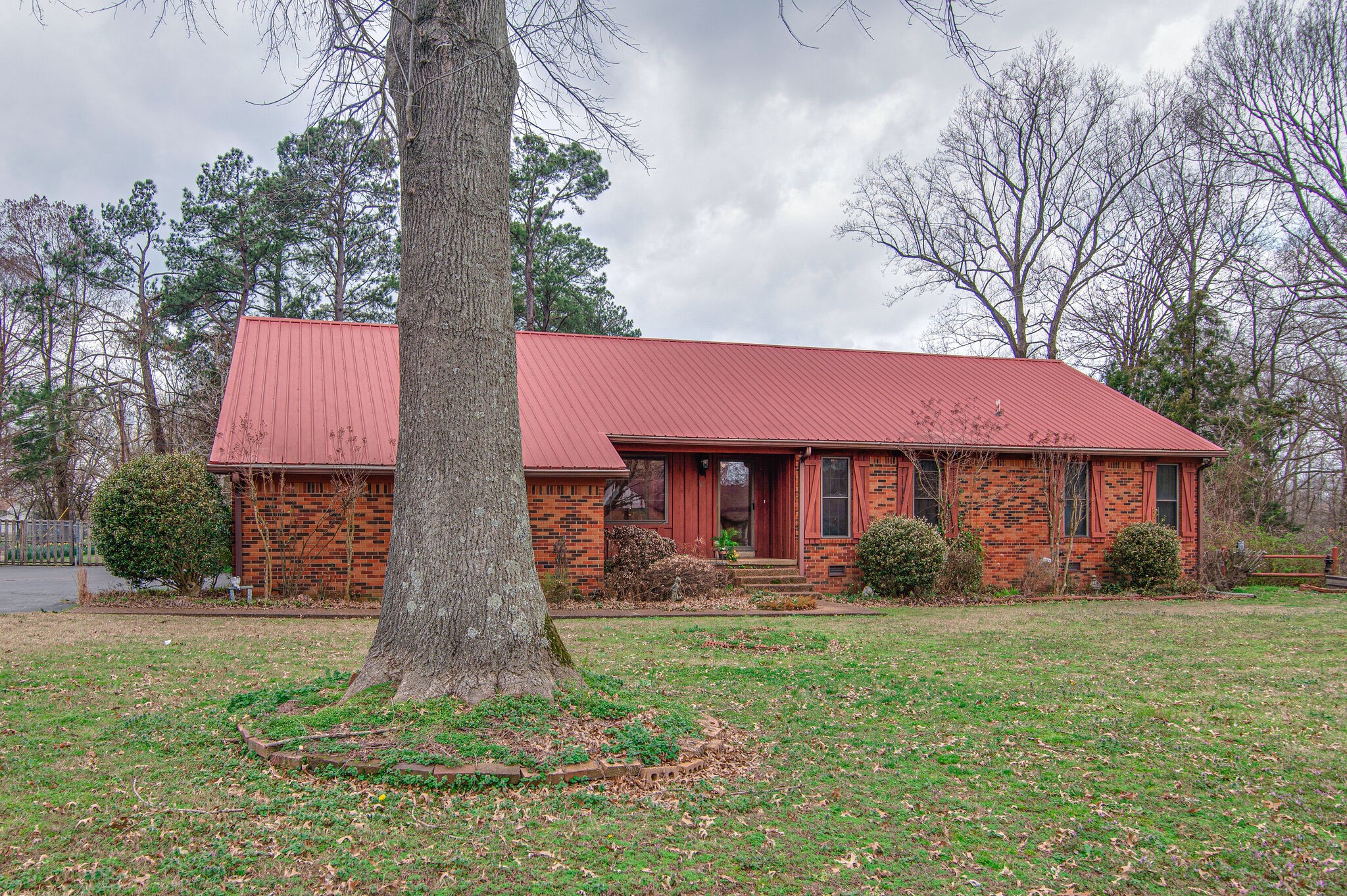 61 Colonial Point Drive Bells, TN 38006 - Photo 2 of 30 Gallery Image 2