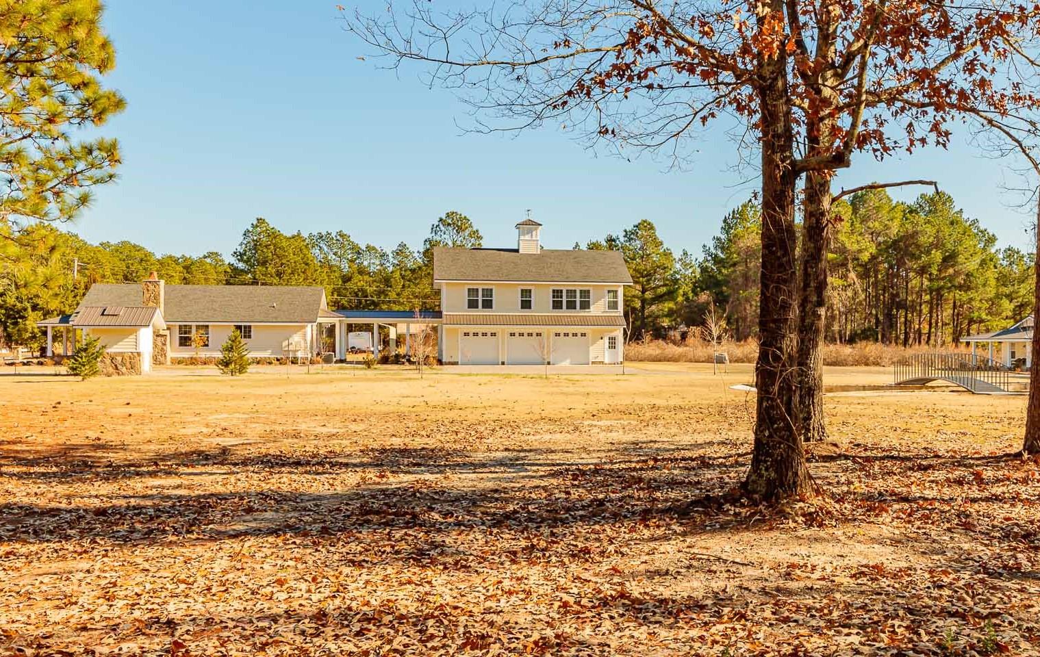 2707 Roseland Road Aberdeen, NC 28315 - Photo 28 of 44 2707roseland-1040 garage close up