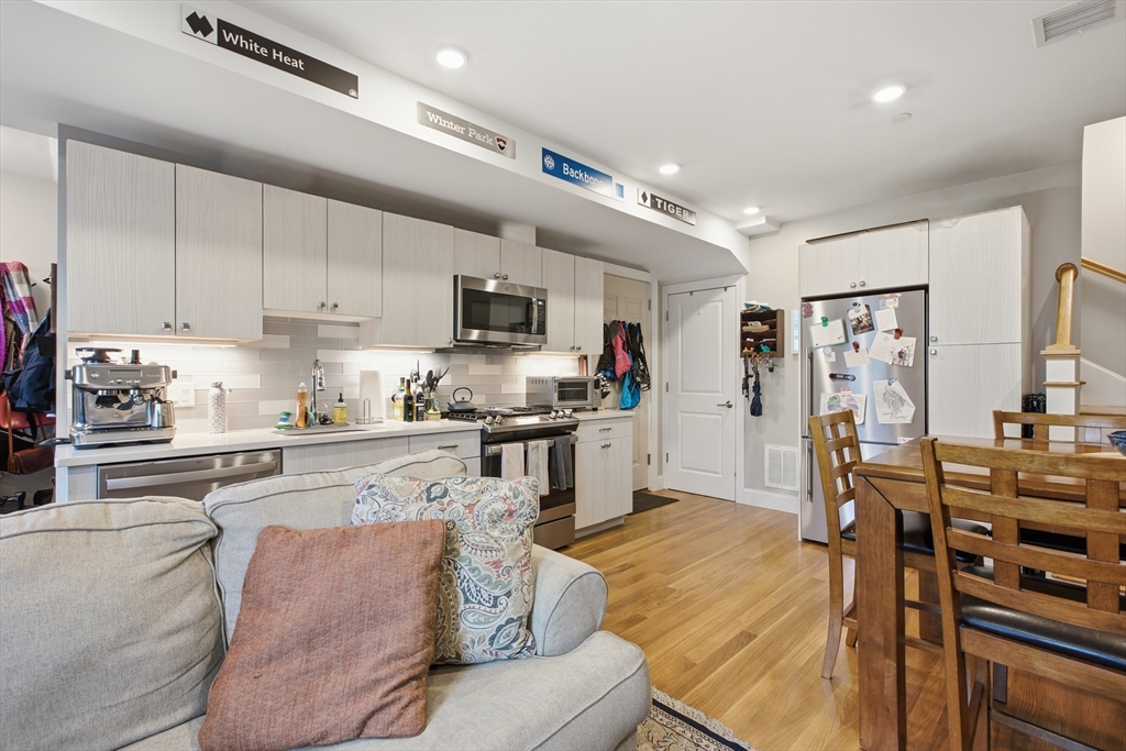 89 Prescott Street, Unit B Boston, MA 02128 - Photo 6 of 27