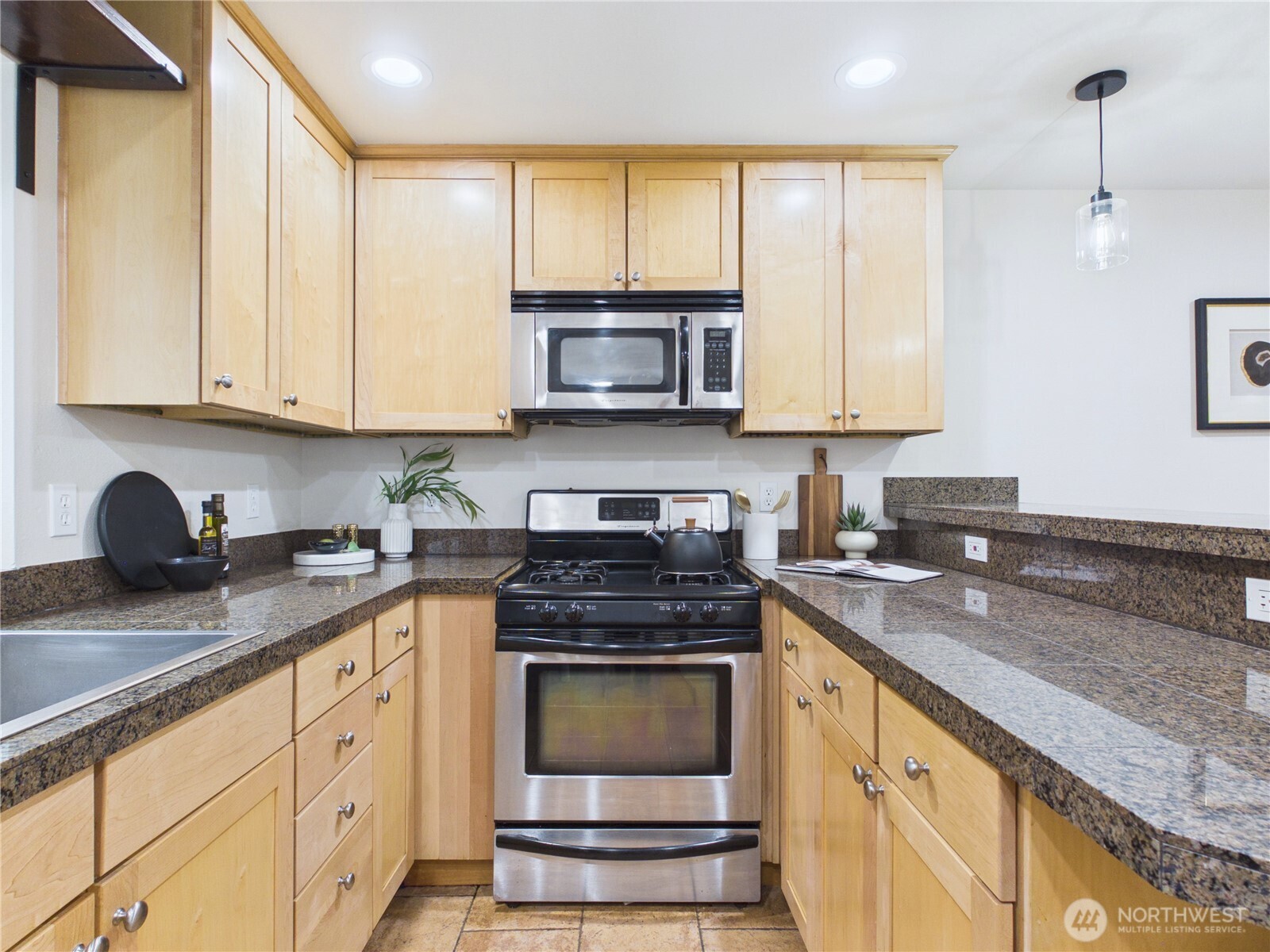 741 North 94th Street, Unit B Seattle, WA 98103 - Photo 19 of 32