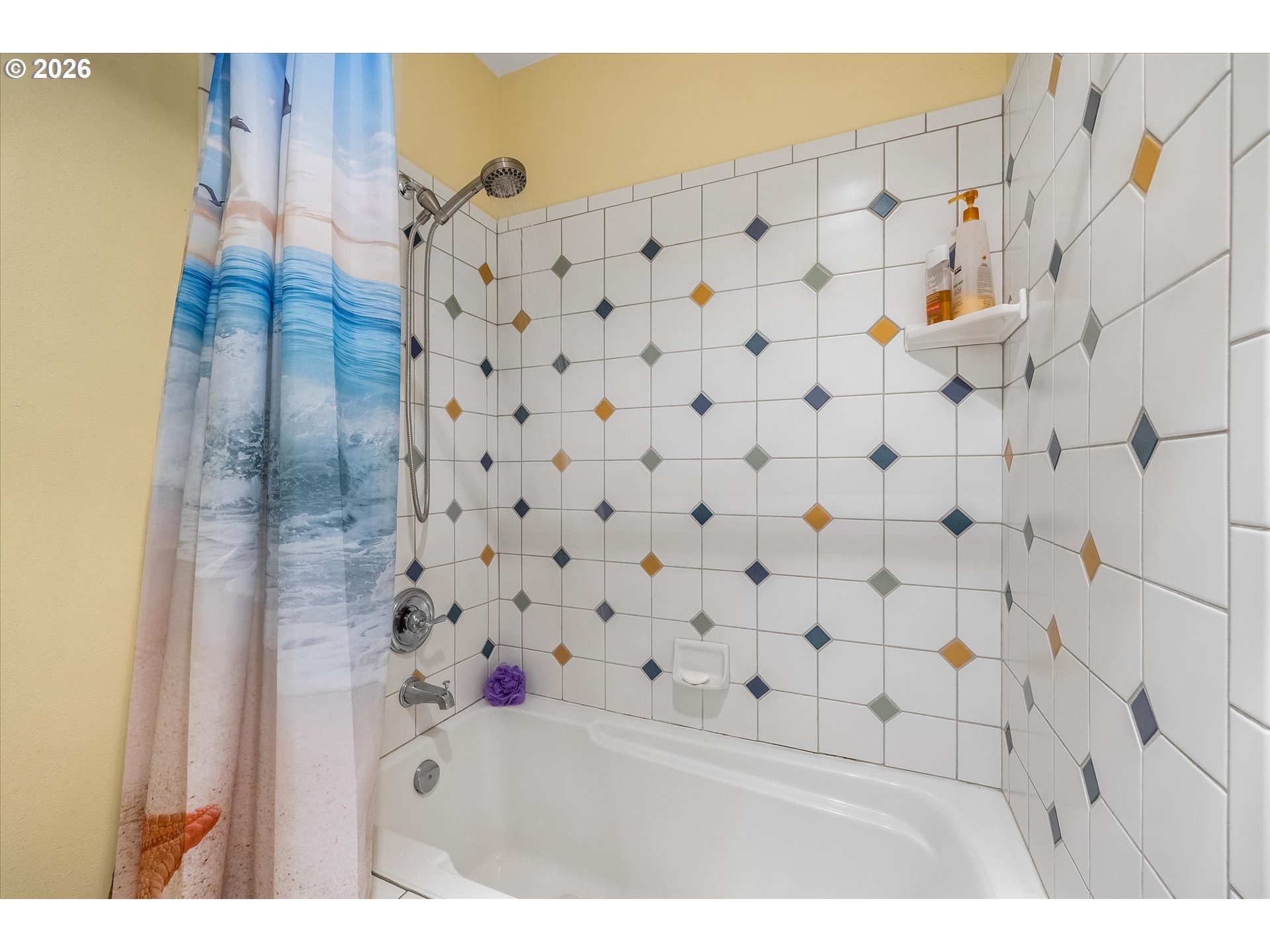 438 Shellmidden Way Yachats, OR 97498 - Photo 28 of 40 a bathroom with a shower and a sink
