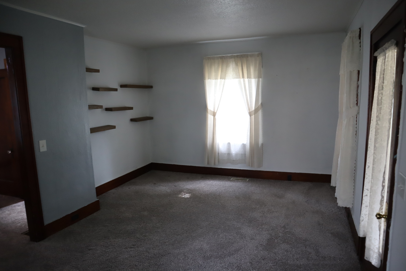 207 East North Street Walnut, IL 61376 - Photo 7 of 12