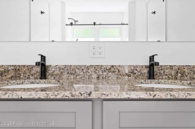 $949,000 | 2001 Cleveland Avenue, Scranton, PA 18505