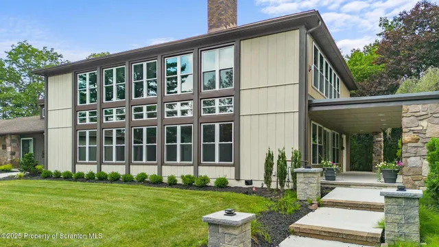 $949,000 | 2001 Cleveland Avenue, Scranton, PA 18505