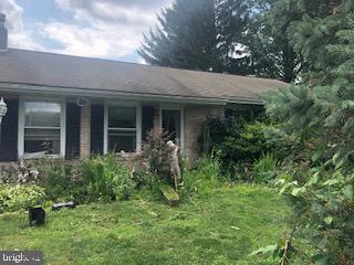 120 Hershey Road Lititz, PA 17543 - Photo 2 of 11