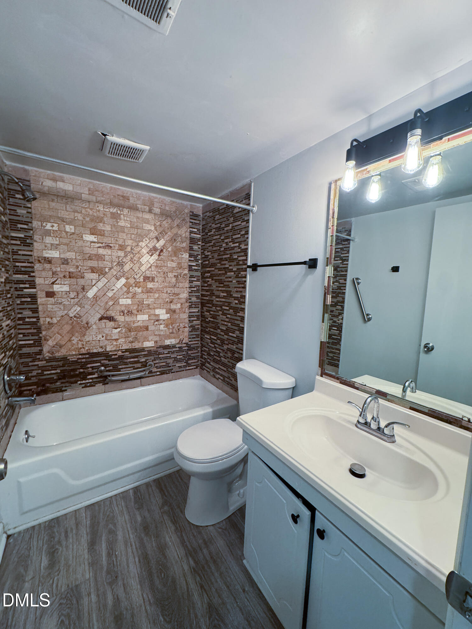 1287 Schaub Drive Raleigh, NC 27606 - Photo 12 of 15 IMG_3292