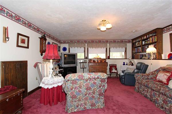 32 Bailey Road Berlin, MA 01503 - Photo 17 of 19 Gallery Image 17