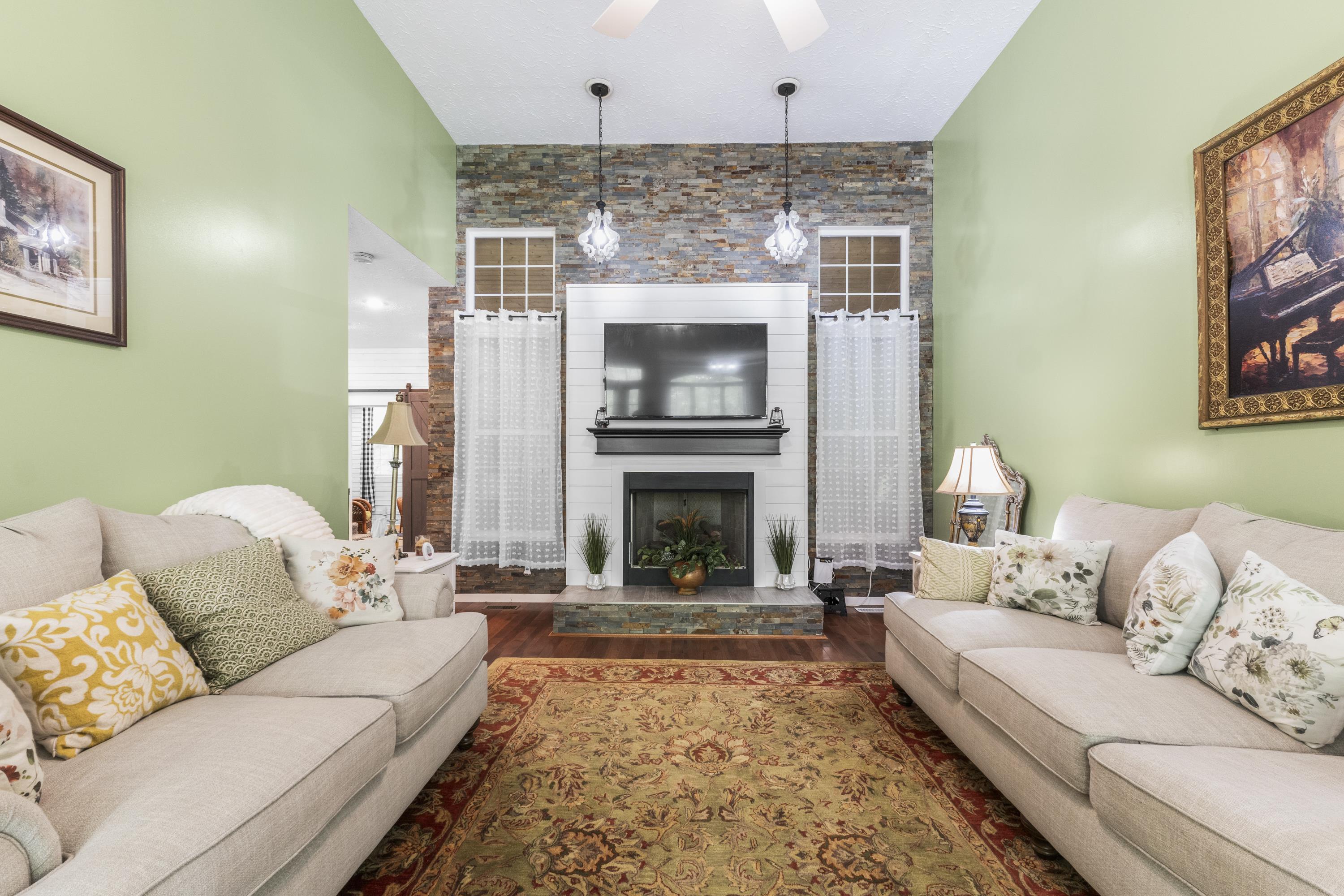 1089 Short White Oak Road Russell, KY 41169 - Photo 5 of 50 Gallery Image 5