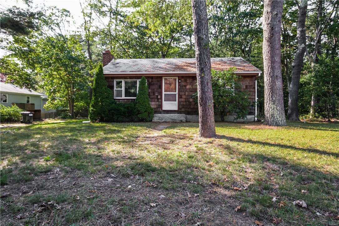83 Mautucket Road South Kingstown, RI 02879 - Photo 4 of 16 Gallery Image 4