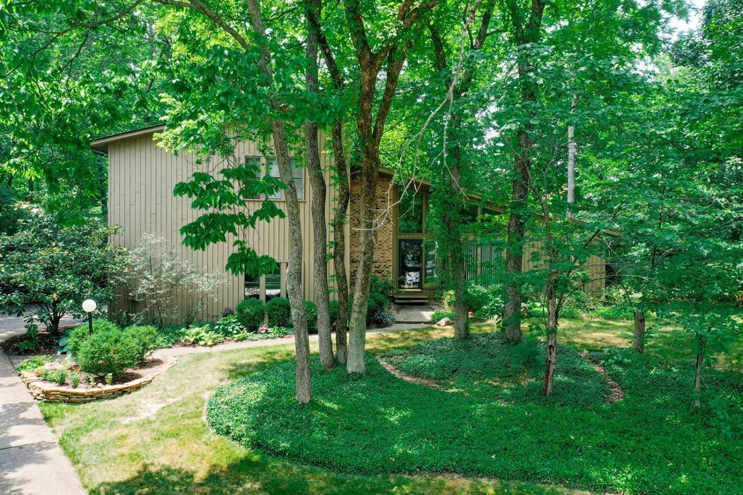 531 Shade Road Cincinnati, OH 45255 - Photo 2 of 38 Gallery Image 2