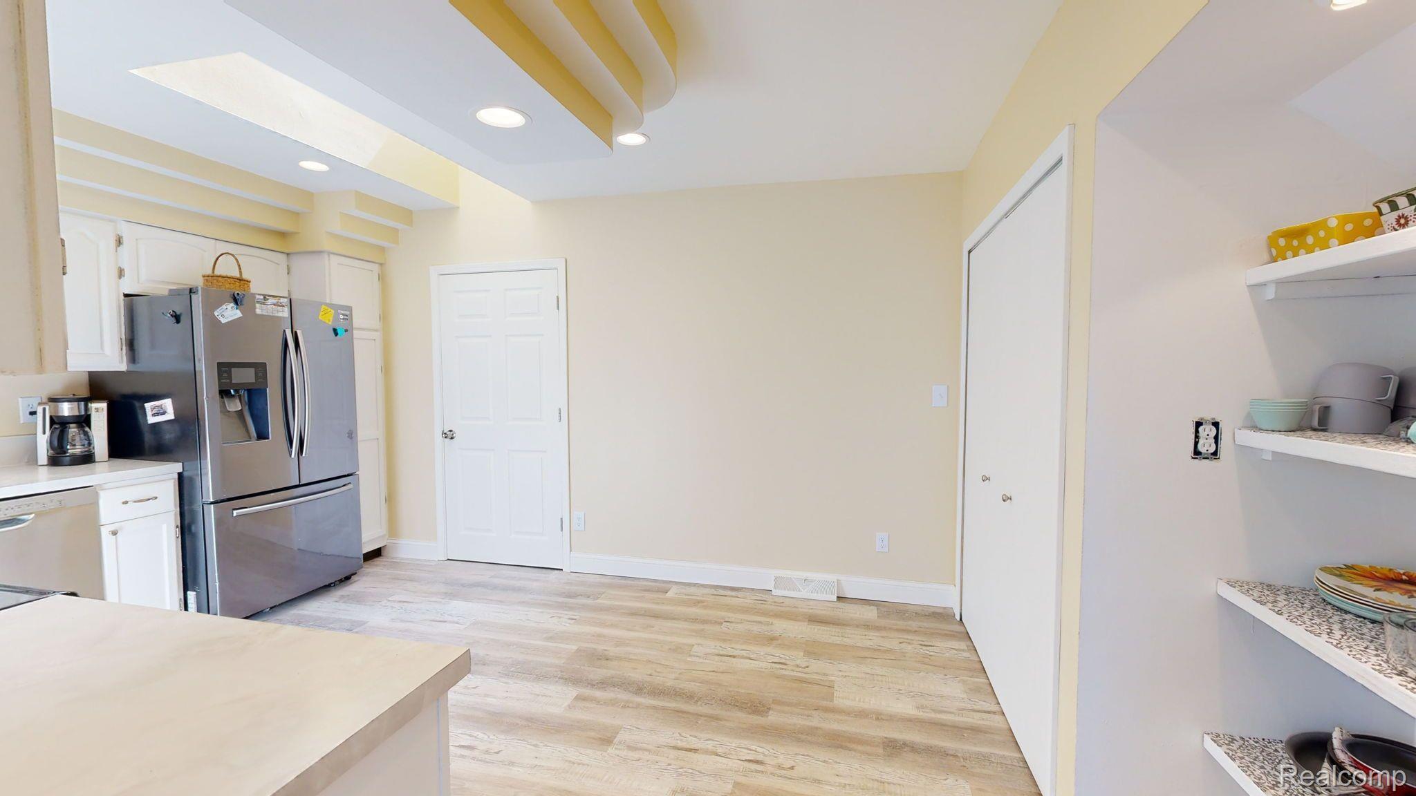 6370 Lapeer Road Burton, MI 48509 - Photo 17 of 37 Gallery Image 17
