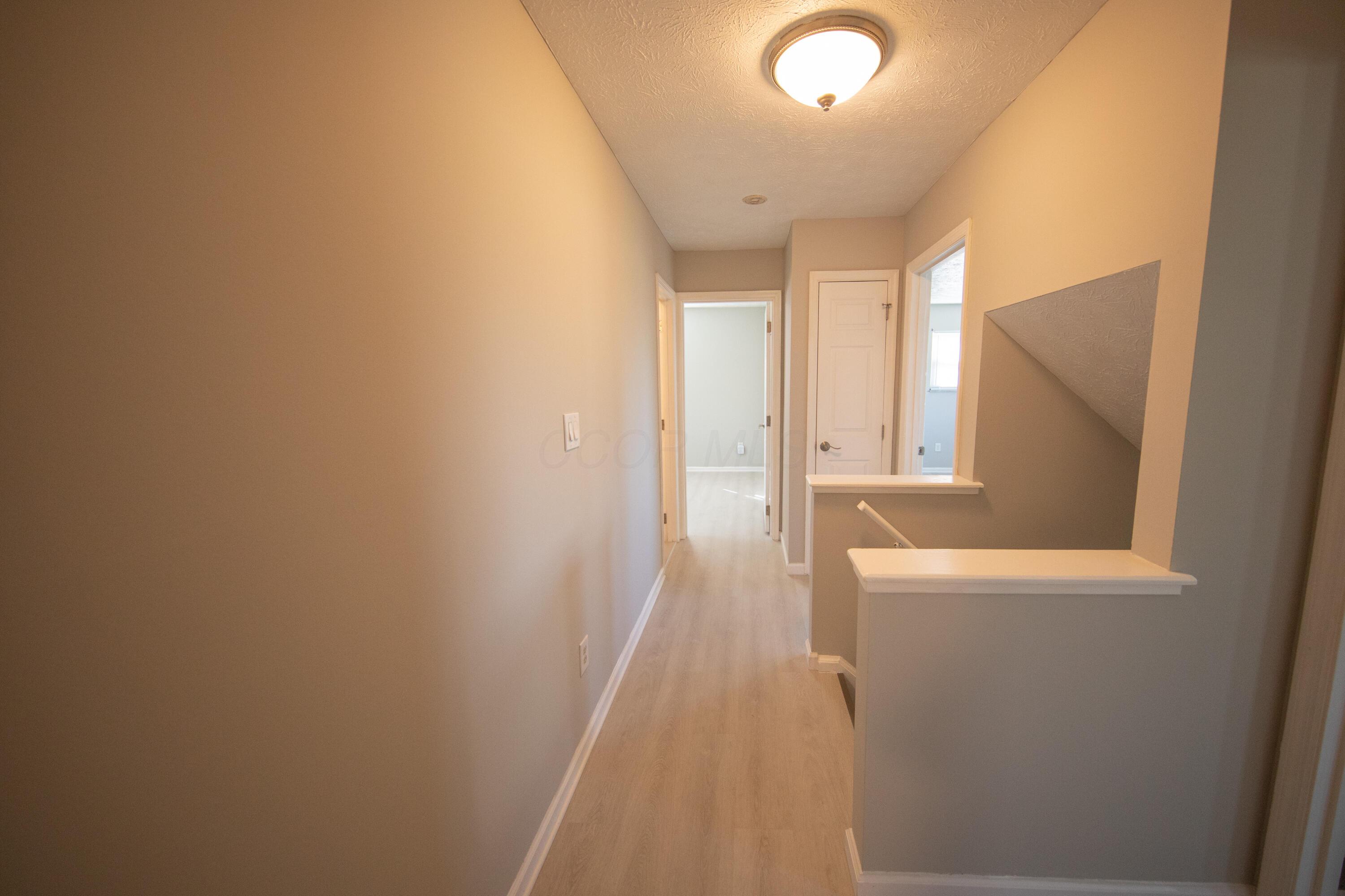 2114 Baldwin Road Reynoldsburg, OH 43068 - Photo 26 of 34 Hallway