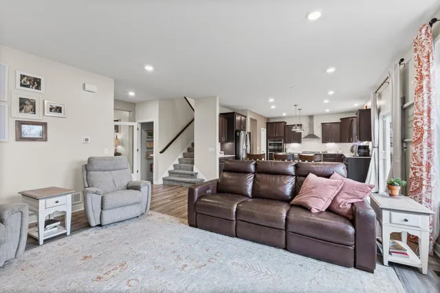 $689,000 | 7963 64th Street South, Cottage Grove, MN 55016