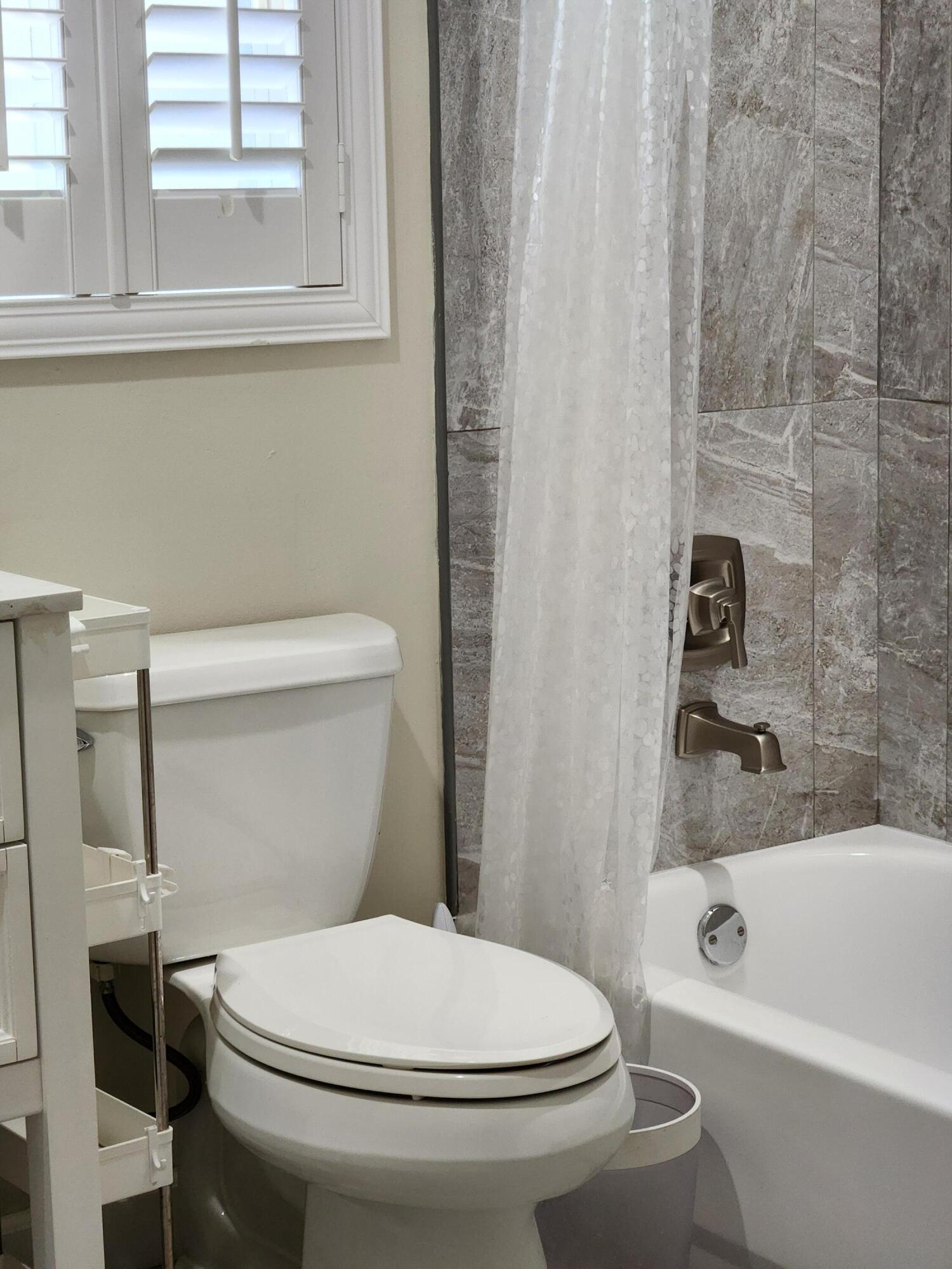 18412 Vía Di Regina Boca Raton, FL 33496 - Photo 20 of 20 20230714_164934
