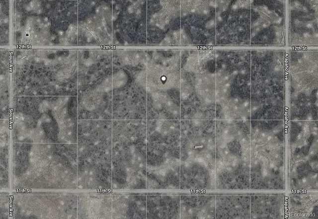 a close view of sink and tap