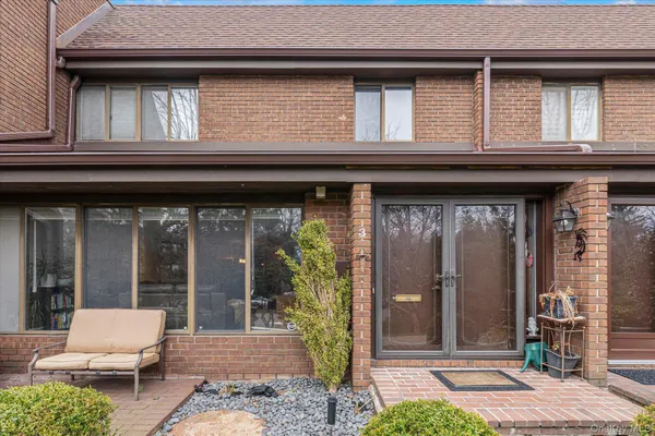 a house view with a outdoor space